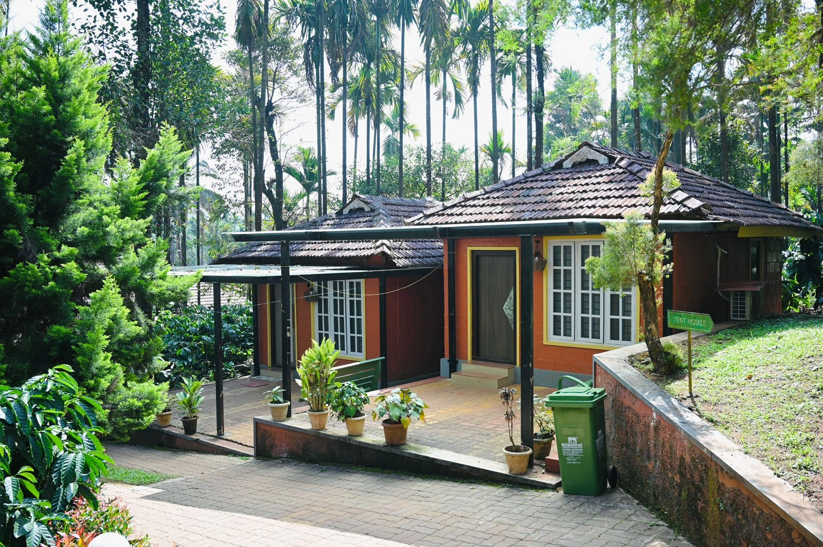 Queen Villa